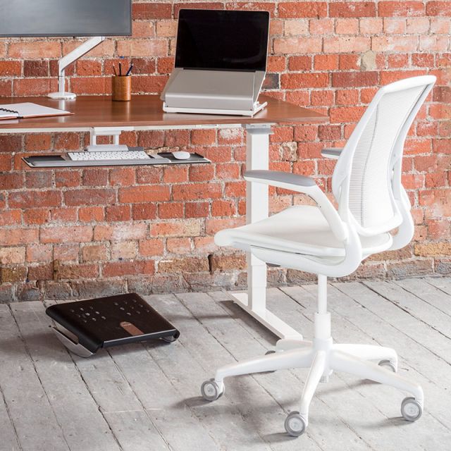 DIFFRIENT WORLD CHAIR