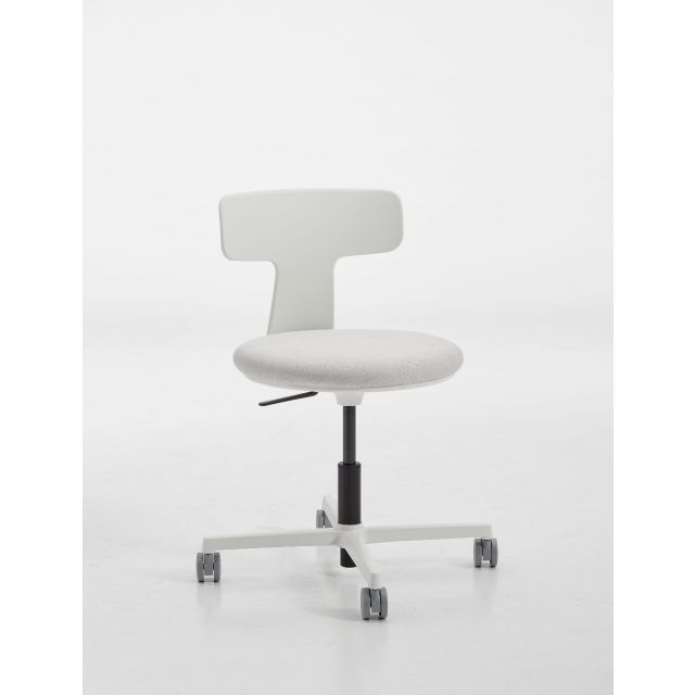 Transform Your Workspace with the Stylish and Ergonomic Workshop Chair